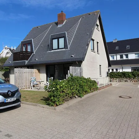 Risgap 18a, App 1 Apartment *